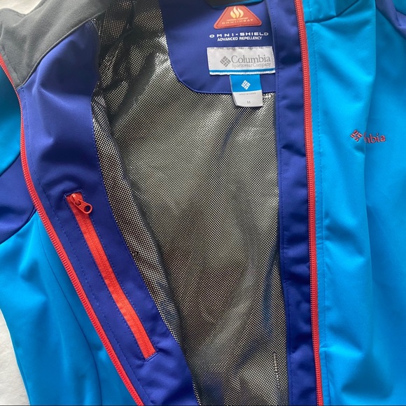 Women’s Columbia Outdoor Jacket - Picture 4 of 6